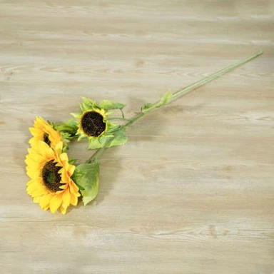 Realistiske kunstige solsikker